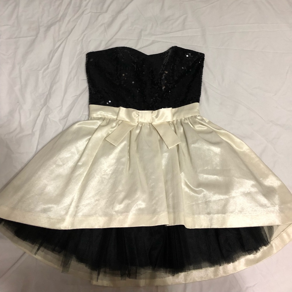 prom dress/cocktails dress